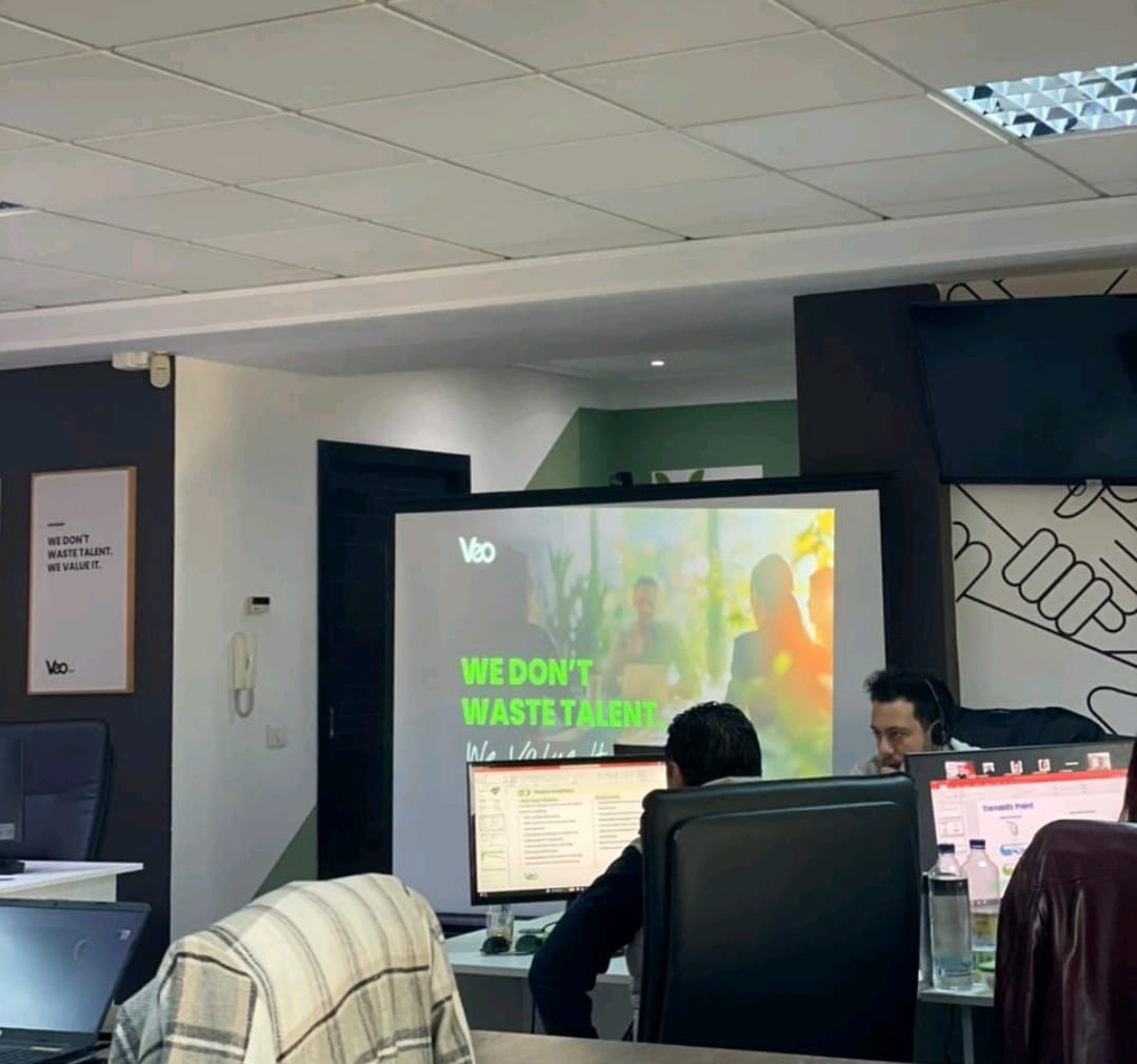 Visite d'entreprise chez VEO Worldwide Services - &eacute;tudiants iTeam University